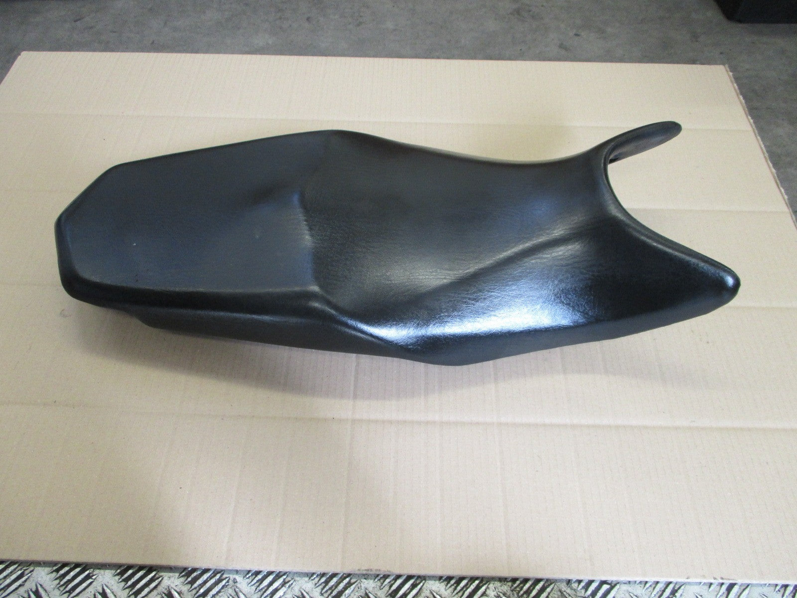 Selle pour Honda 125 CBF - JC74