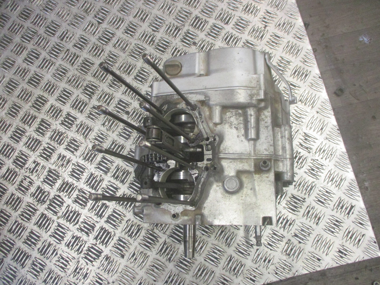 Bas moteur pour Honda 125 CM - JC05