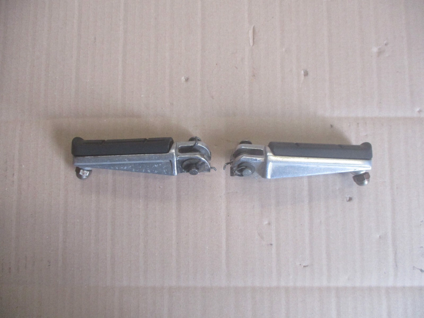 Cales pieds avant pour Yamaha 125 TDR - TZR - 4FU - 5AE - 2RL - 4FL