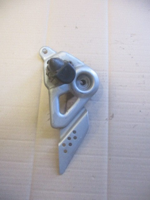 Platine cale pieds avant gauche pour Honda 125 CBF - JC40A