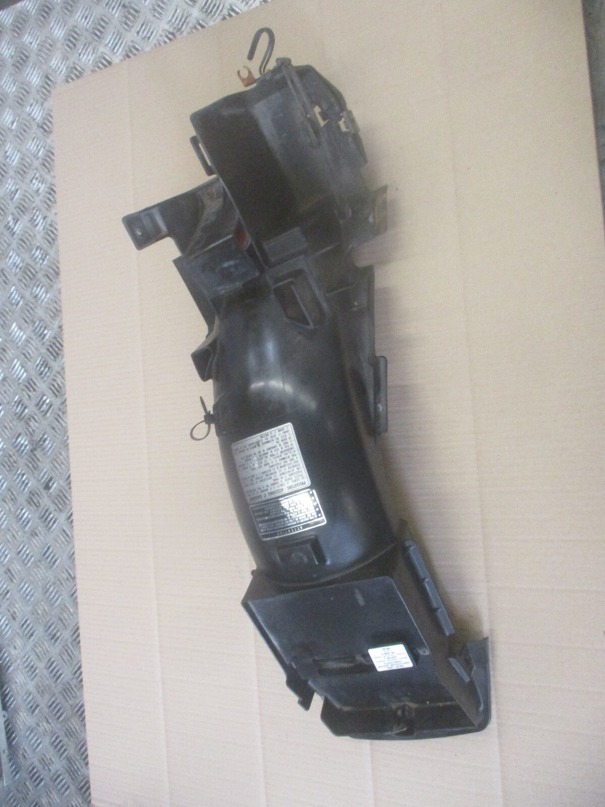 Pare boue support batterie pour Honda 750 VFR - RC24 - 1988 / 1989