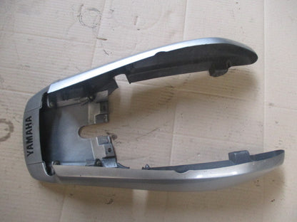 Caches arrière + plaque de dosseret pour Yamaha 125 YBR - RE031 - RE051