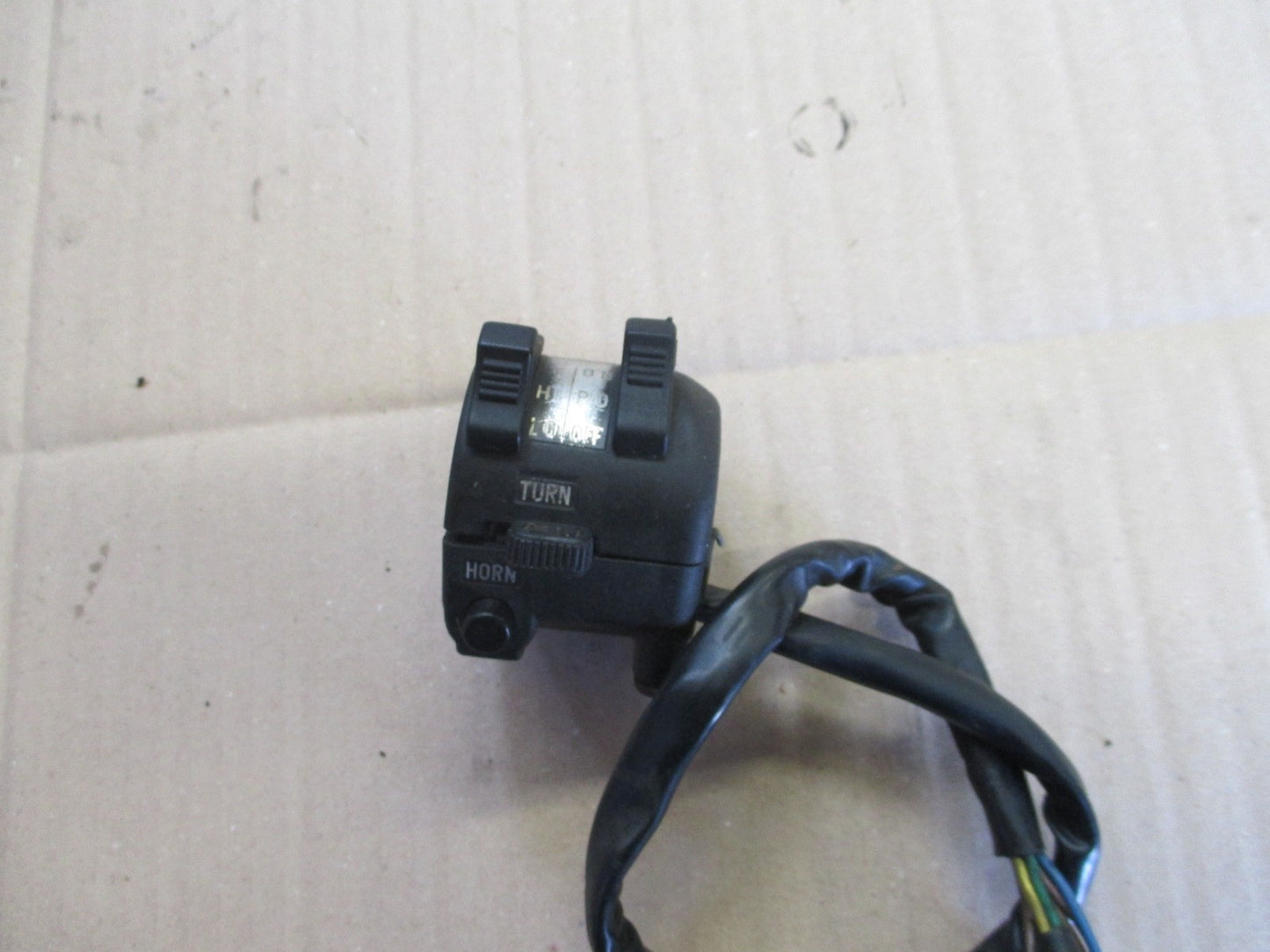 Commodo gauche pour Yamaha 600 XT Ténéré - 34L 55W 1VJ 2KF 43F