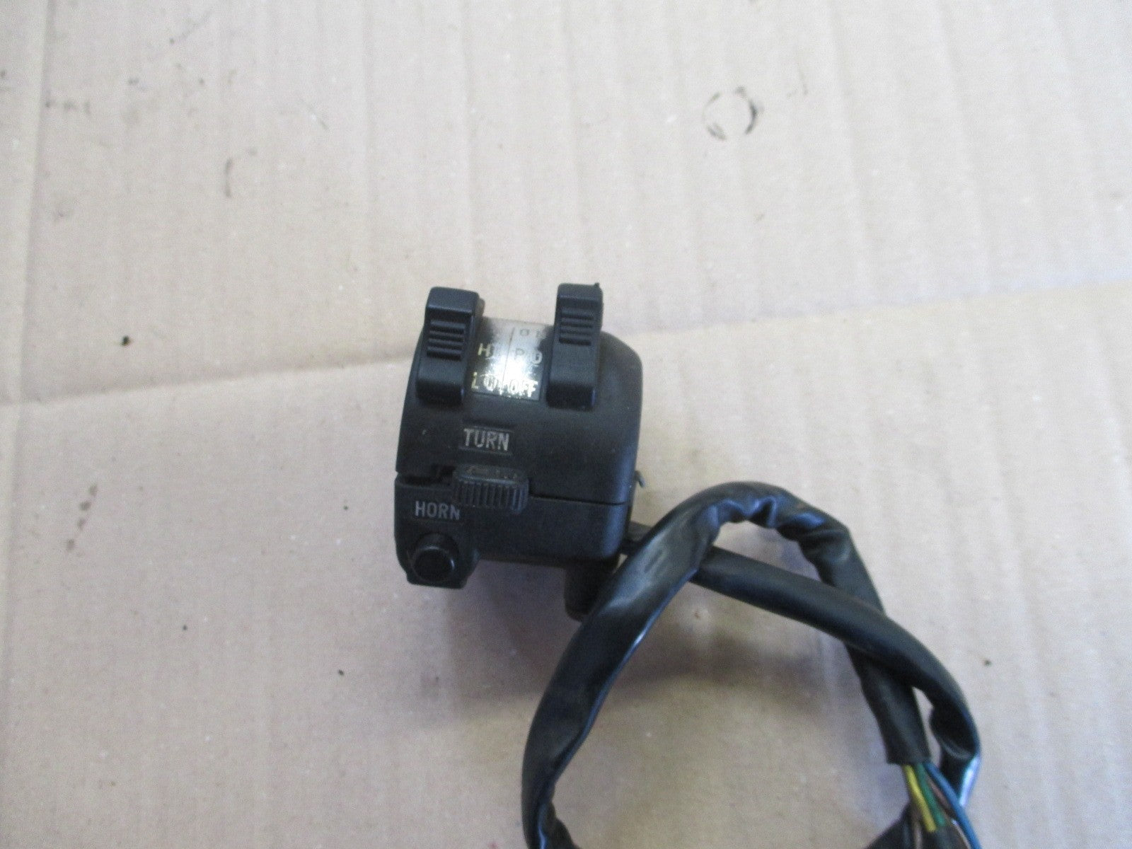 Commodo gauche pour Yamaha 600 XT Ténéré - 34L 55W 1VJ 2KF 43F