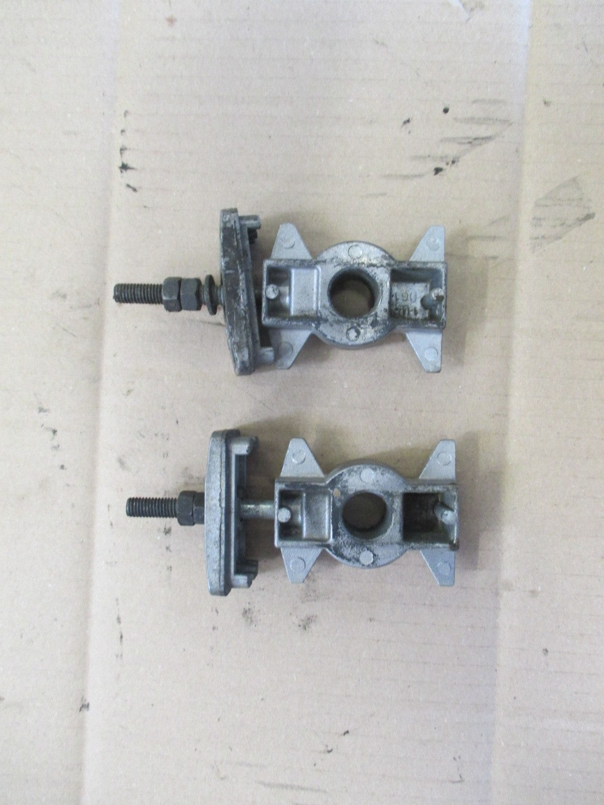 Tendeurs d'axe de roue arrière pour Honda 600 XLR - PD03