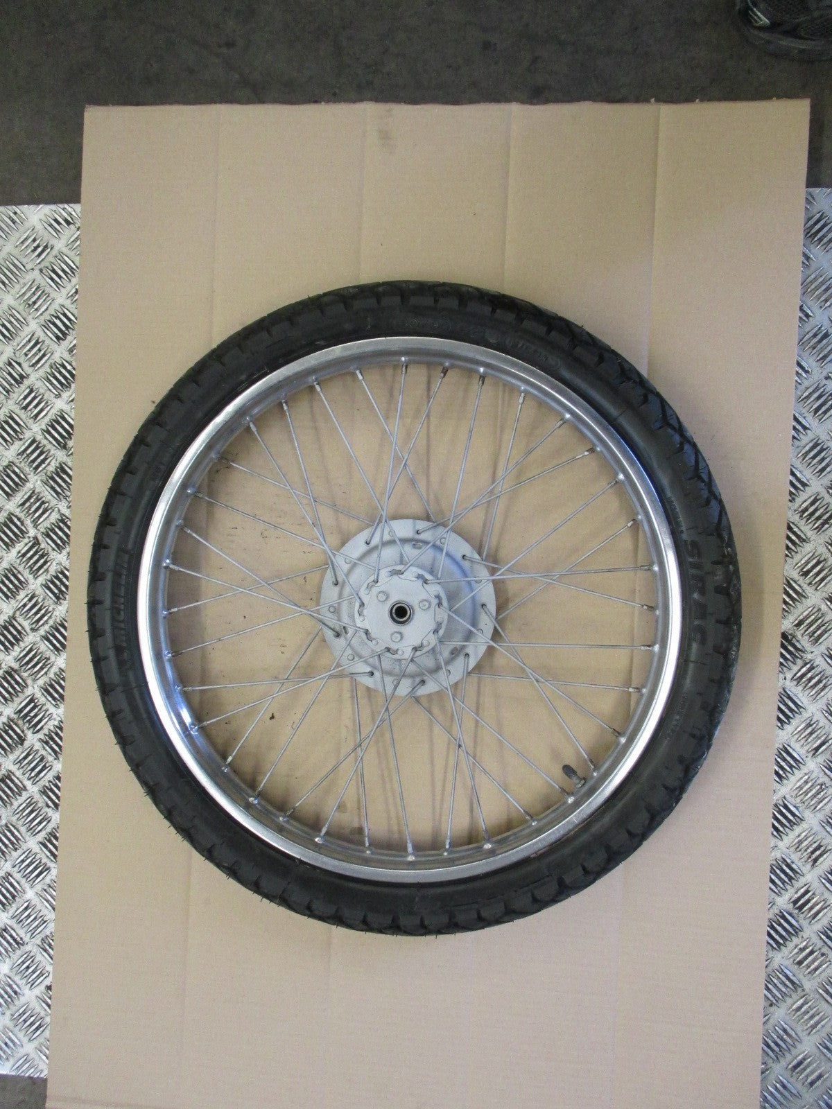 Roue avant pour Suzuki 125 TS ER - 1979 / 1981
