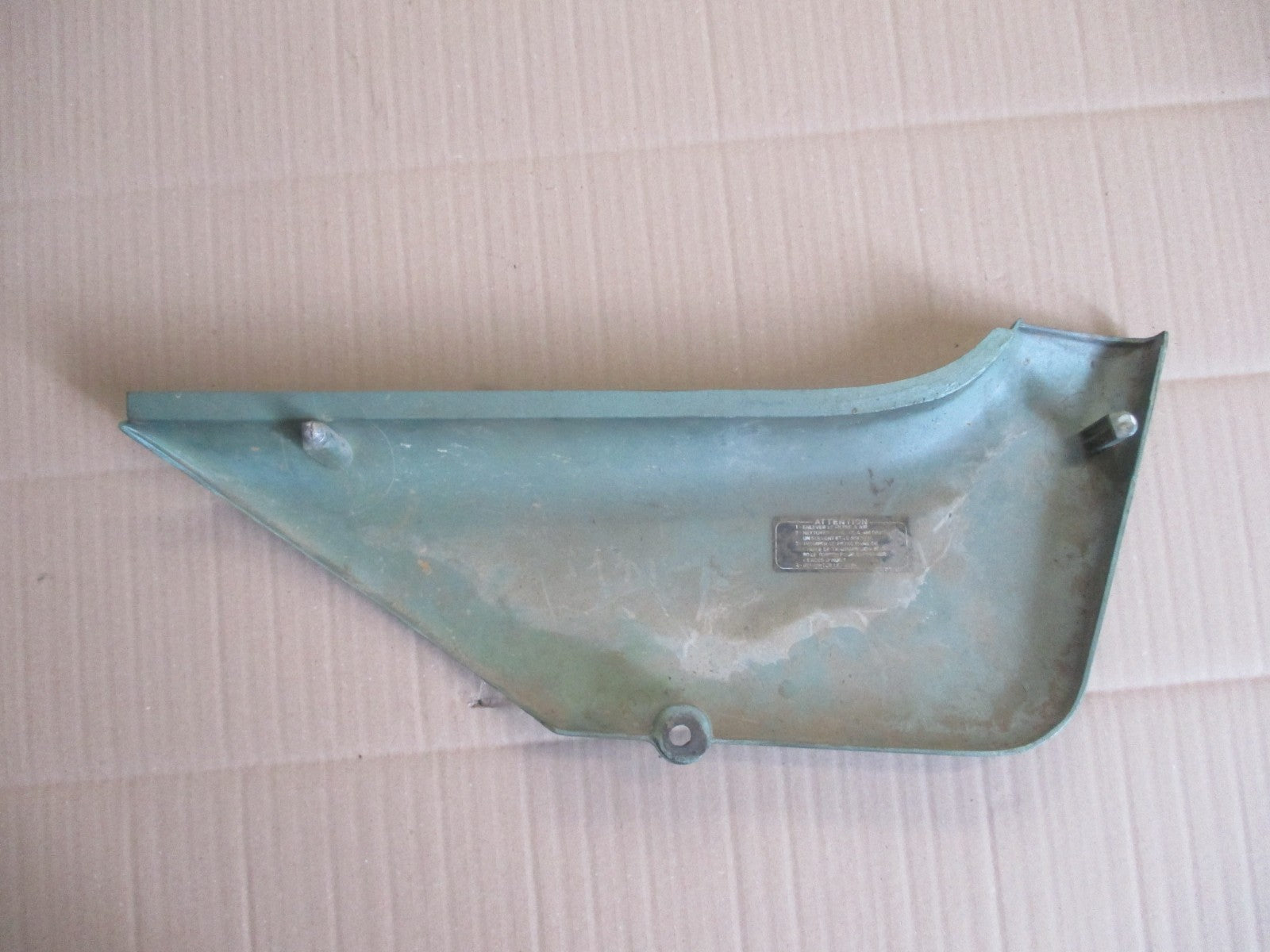 Cache latéral gauche pour Honda 125 NX Transcity - JD12