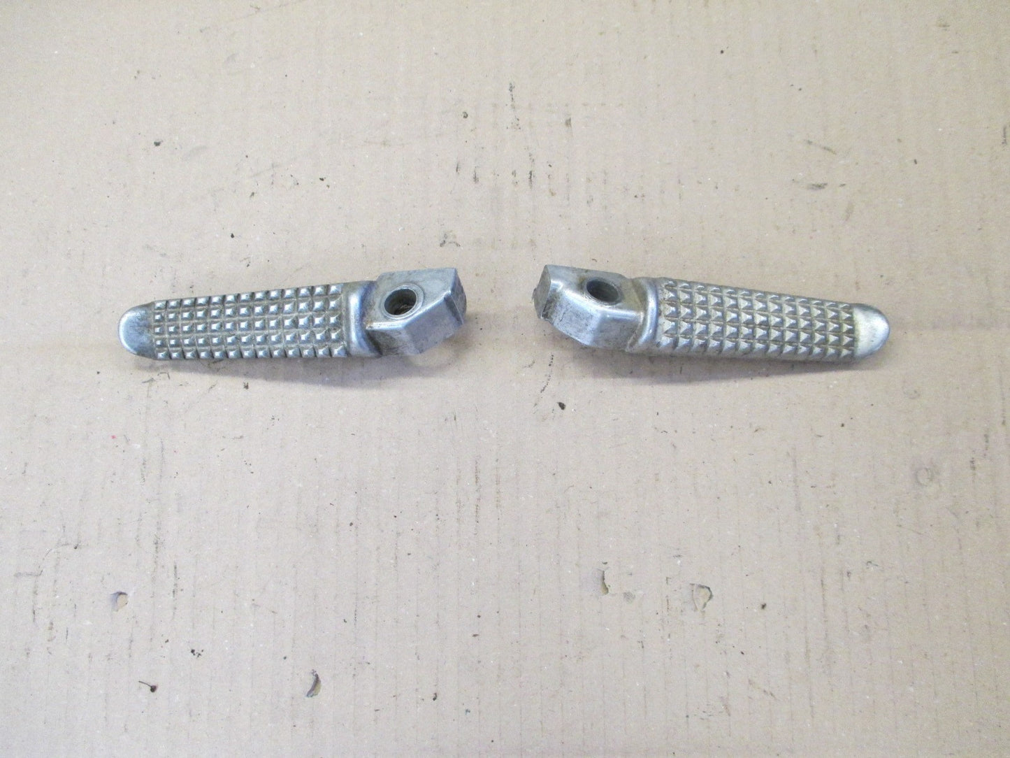 Cales pieds arrières pour Honda 750 VFR - RC24