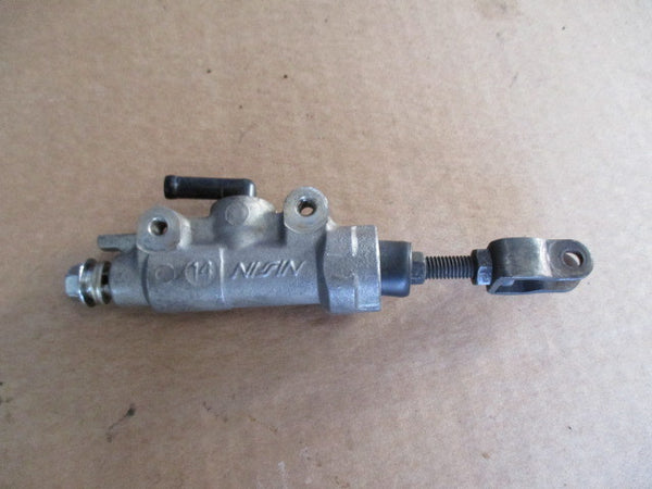 Maitre cylindre de frein arrière Suzuki 750 DR - 800 DR - SR41A - SR42A