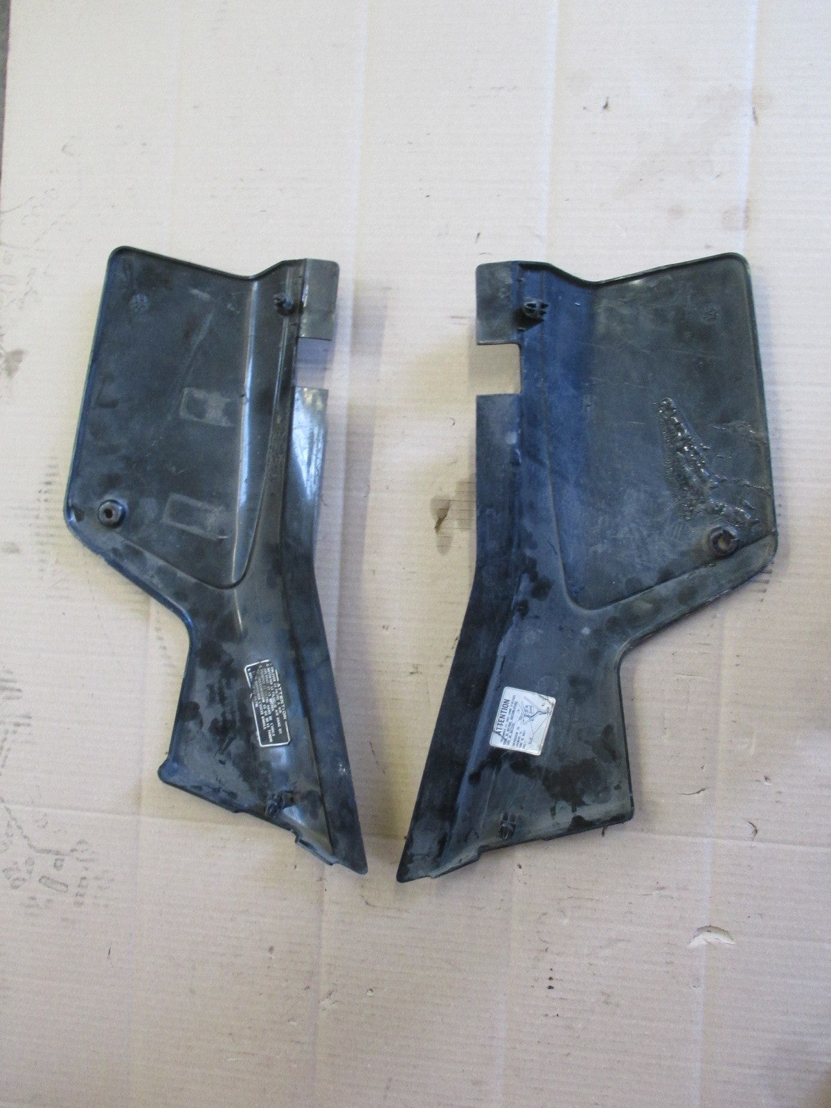 Caches latéraux pour Honda 125 XLR - JD04