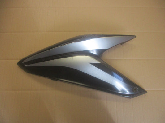 Flanc de carénage gauche pour Honda 125 CBF - JC40A