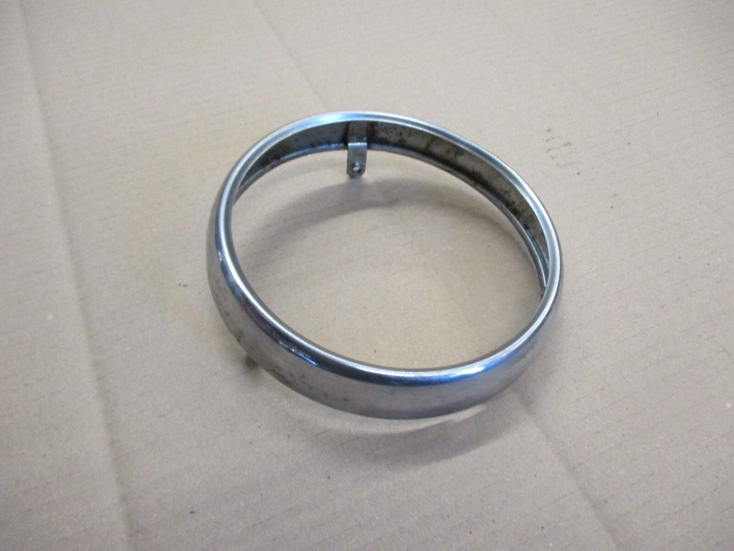 Cerclage d'optique de phare pour Honda 125 CM T - 1978 / 1981