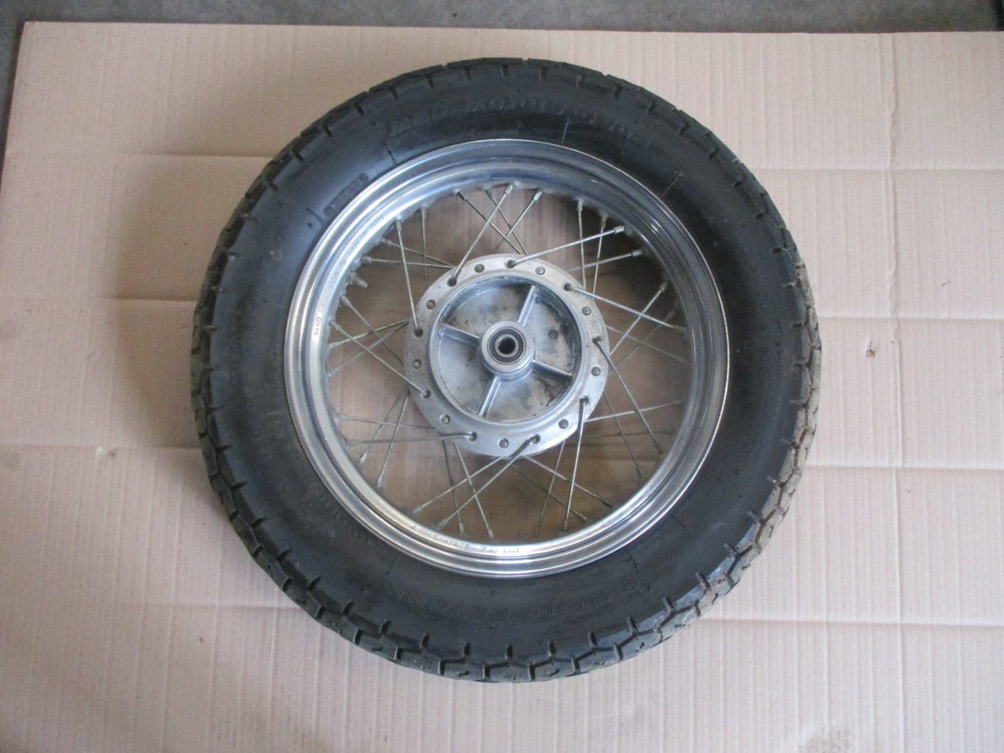 Roue arrière pour Honda 125 Rebel - JC24A - JC26A