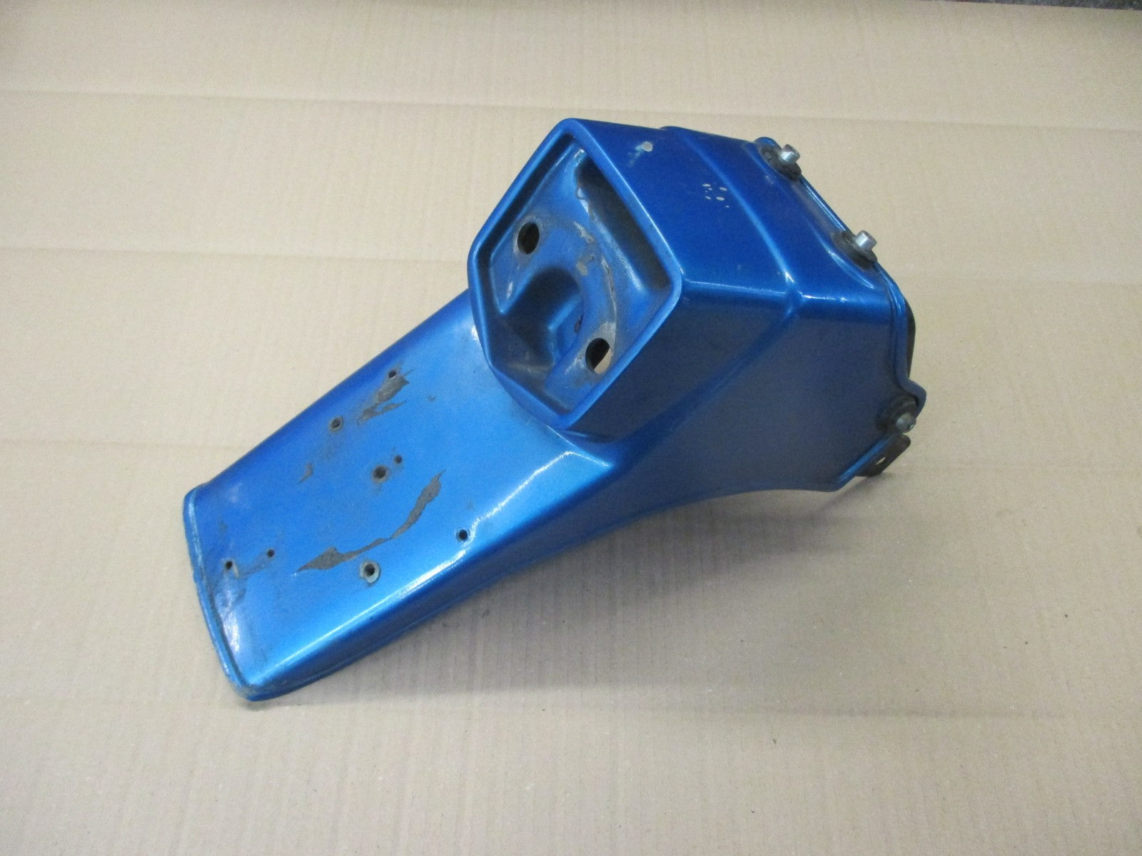 Garde boue arrière pour Honda 125 CBT - CB125T - 125 Twin