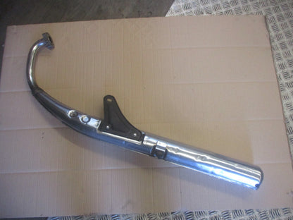 Pot d'échappement droit pour Suzuki 125 GT