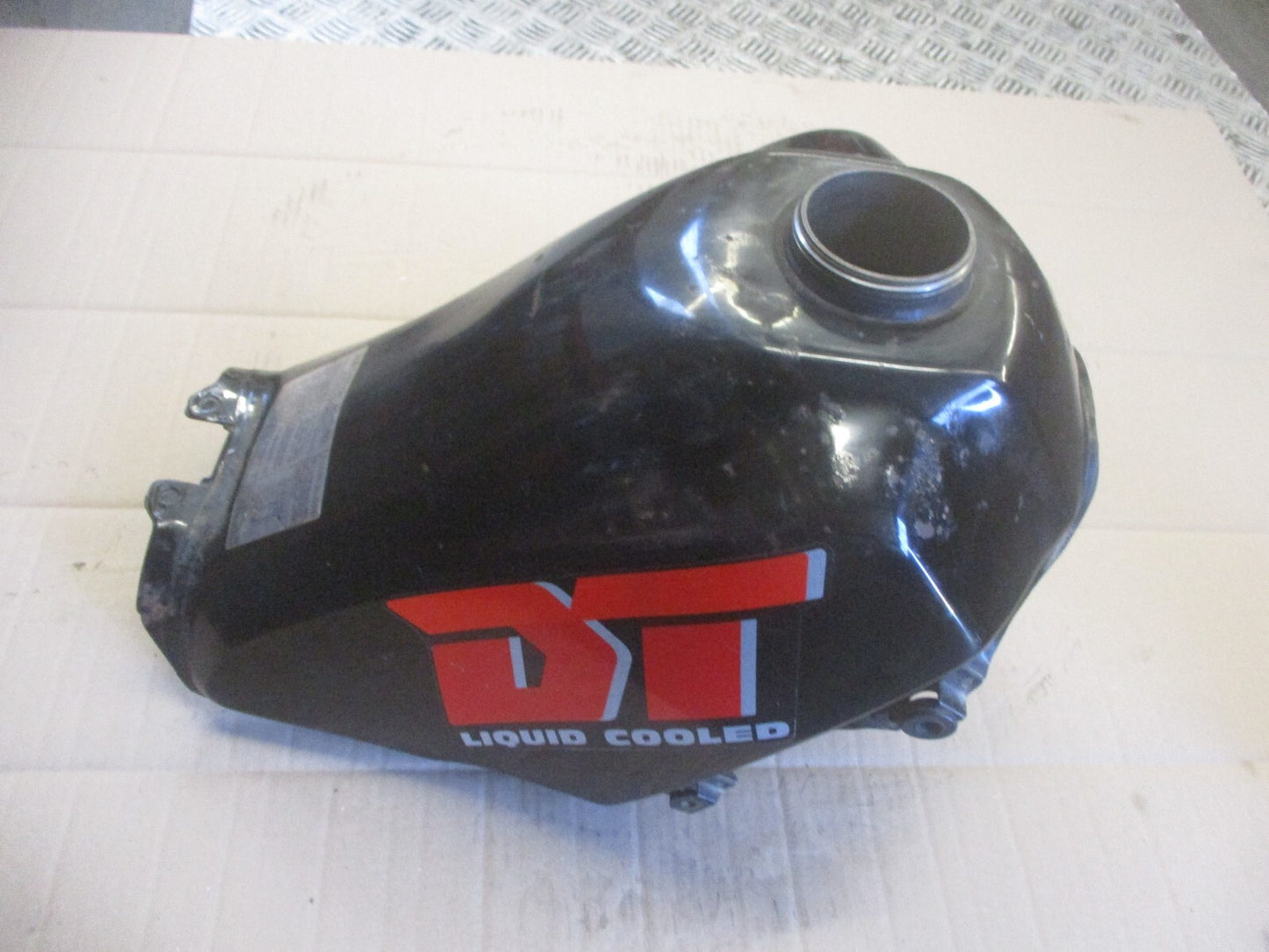 Réservoir d'essence pour Yamaha 125 DTLC - 34X - 1HR - 57U