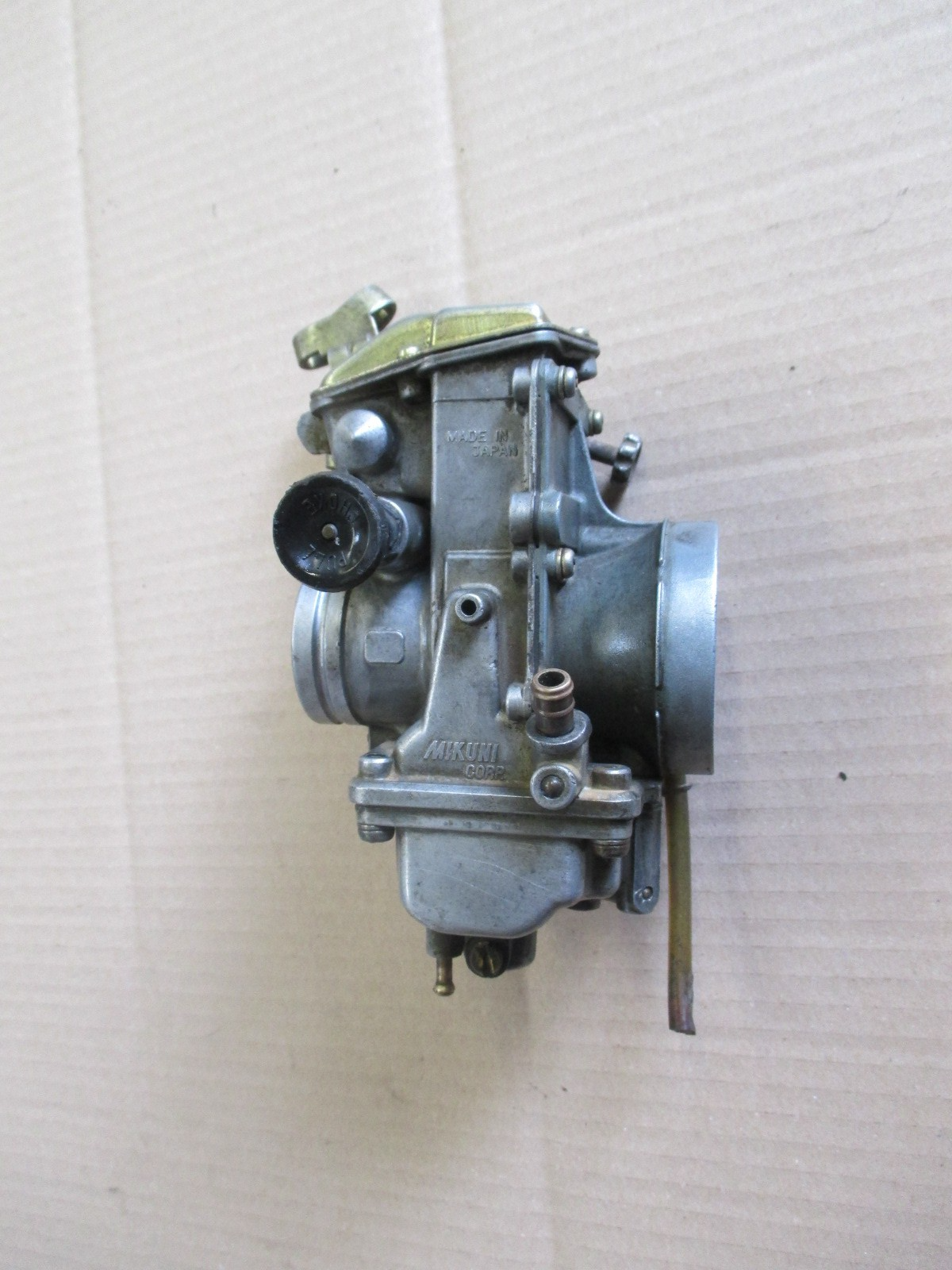 Carburateur pour Suzuki 600 DR - SN41A
