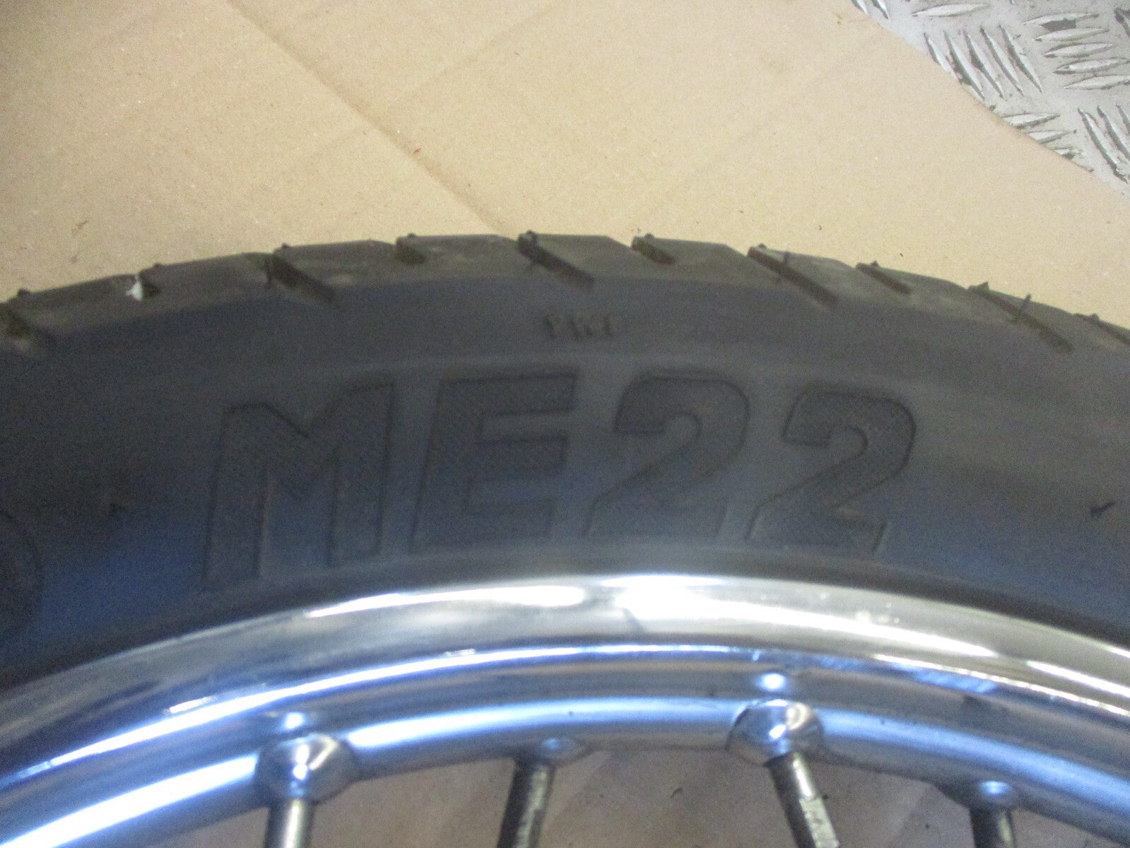 Roue avant avec pneu très peu roulé pour Yamaha 125 XV Virago - 5AJ