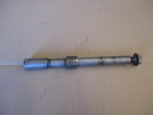 Axe de roue avant pour Honda 650 NTV REVERE - RC33