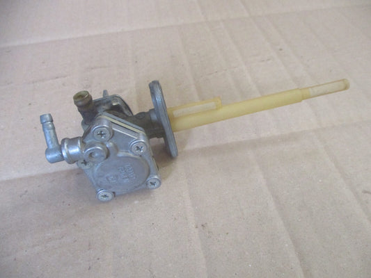 Robinet d'essence pour Suzuki 650 DR RS SE - SP44A