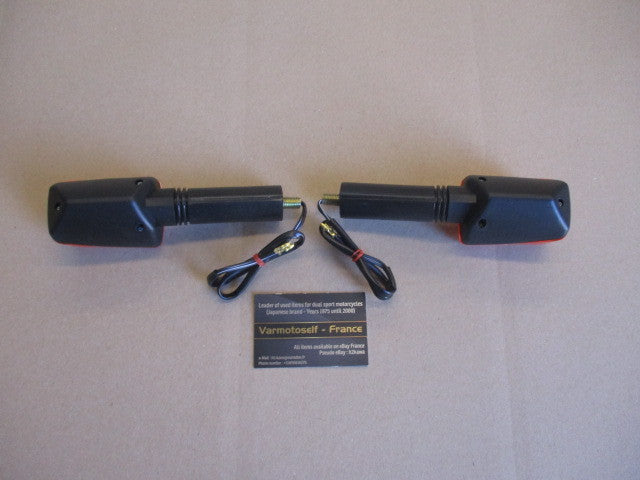 Clignotants NEUFS - tige longue - pour Suzuki 500 GS