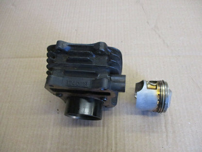 Cylindre / piston pour Suzuki 125 DR - SF43B