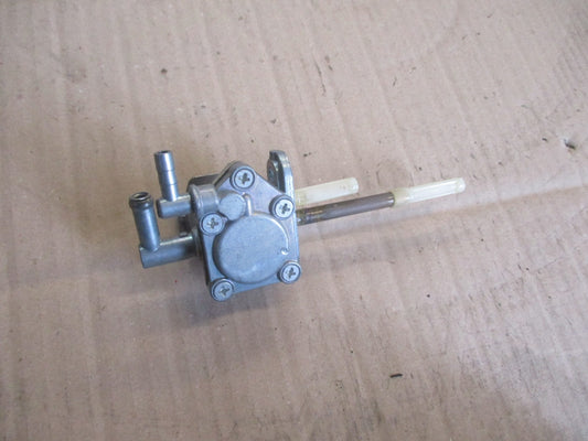 Robinet d'essence pour Suzuki 650 Freewind