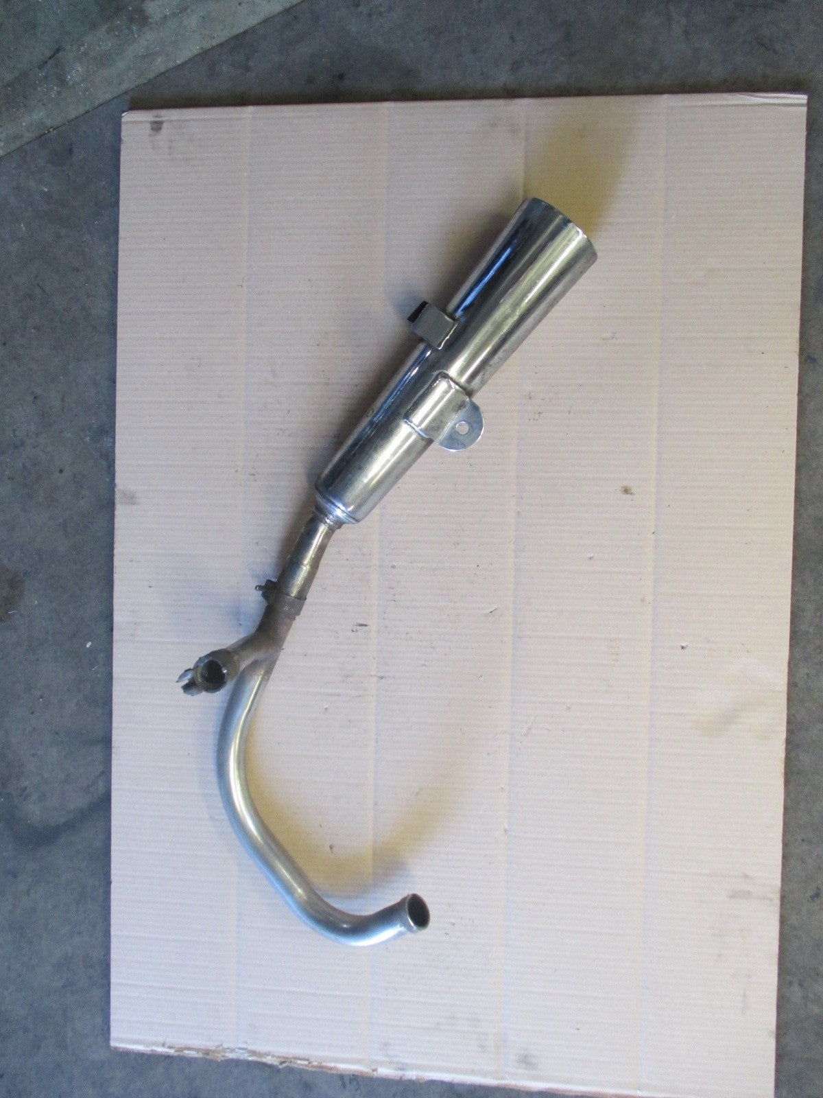 Pot d'échappement gauche pour Honda 125 CM - JC05