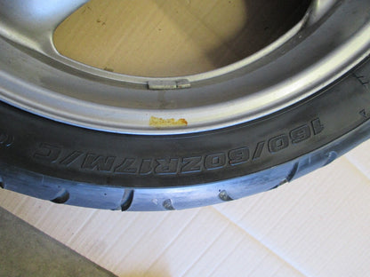 Roue arrière avec pneu très peu roulé pour Honda 650 NTV REVERE - RC33