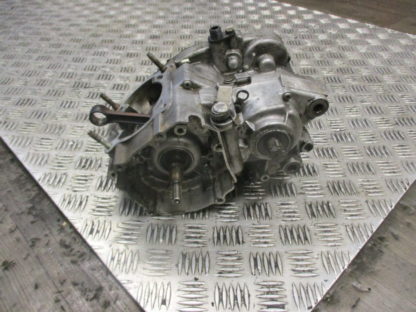 Bas moteur pour Yamaha 125 DTLC - 1HR - 34X