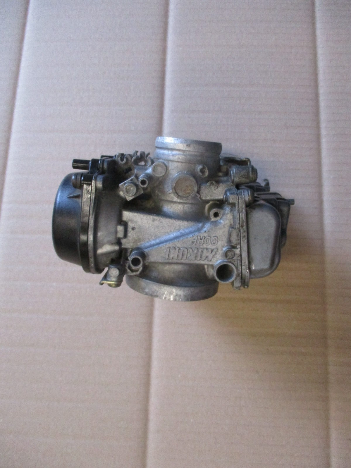 Carburateur pour Suzuki 800 DR - SR42A - SR43A