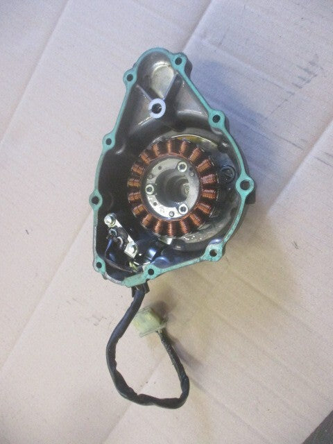 Stator + carter d'allumage pour Honda 125 CBR - JC39A