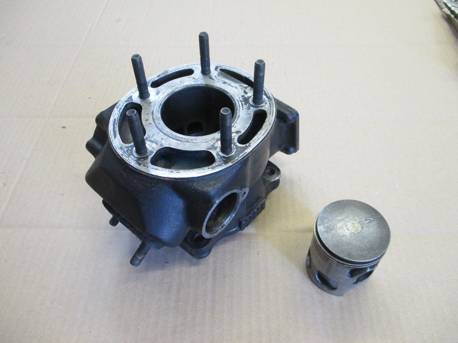 Cylindre / piston pour Yamaha 125 Ténéré - BLG