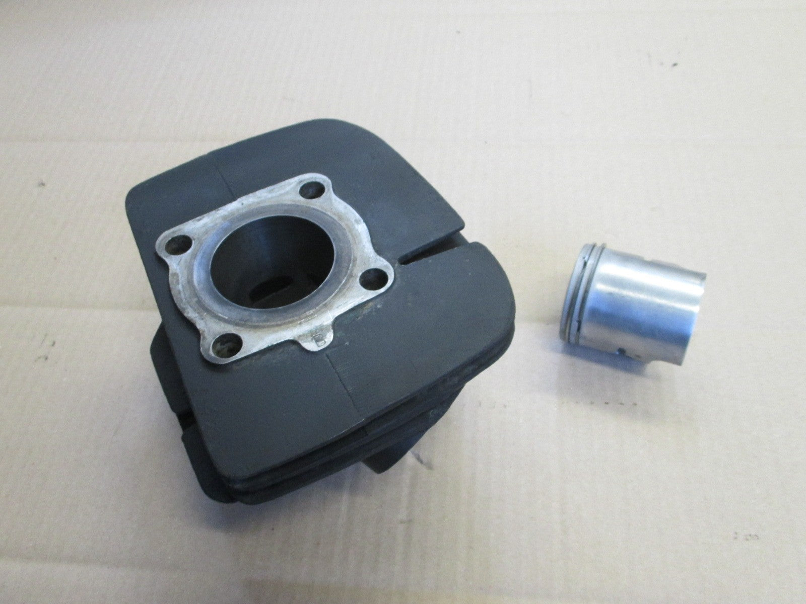 Cylindre / piston pour Kawasaki 125 KE - K1 - KS