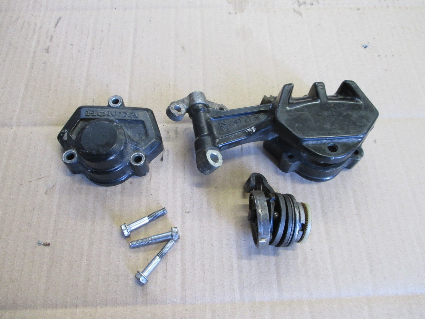 Etrier de frein avant avec plaquettes neuves Honda 125 CBT - CB125T - 125 Twin