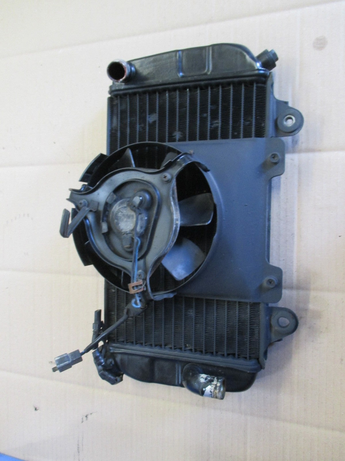 Radiateur d'eau + ventilateur pour Yamaha 750 FZX - 2JE - 4AM
