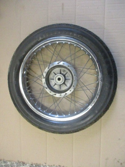 Roue arrière avec pneu très peu roulé pour Suzuki 125 GN - NF41A