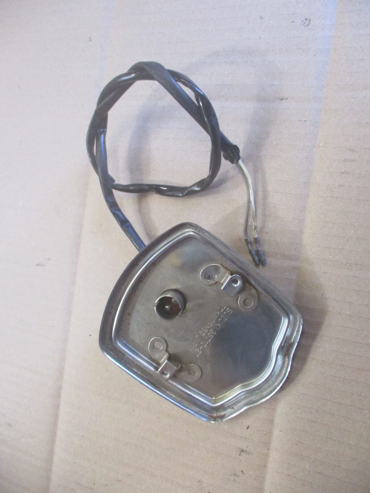 Feu arrière sans cabochon pour Suzuki 125 TS B - 1979