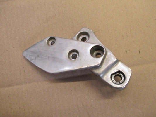 Platine cale pied avant droite pour Yamaha 1200 XJR - 4KG - 1995 / 1998