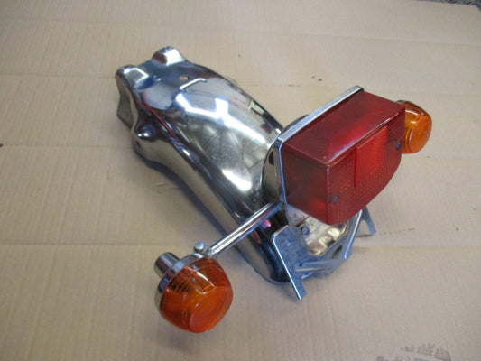 Garde boue arrière + feu + clignotants pour Honda 125 CM - JC05