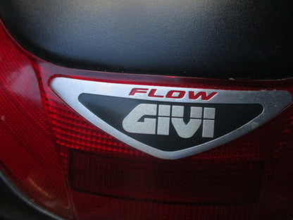Top case + support GIVI, comme neuf, deux clés