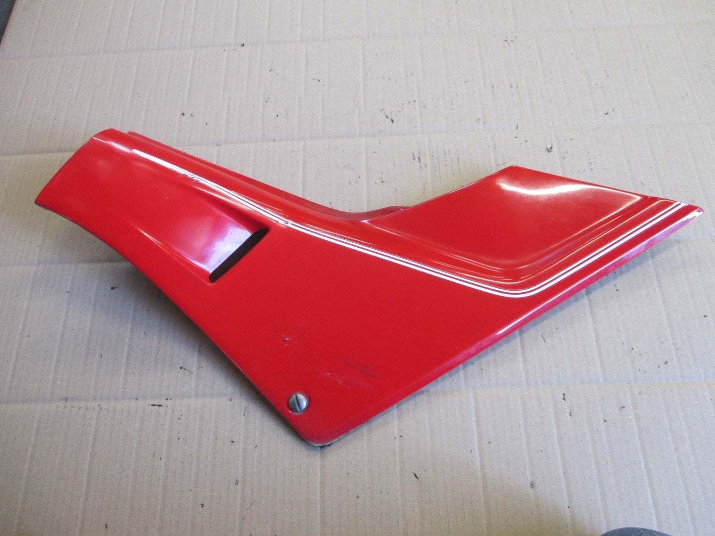 Cache latéral droit pour Honda 750 VFR - RC24