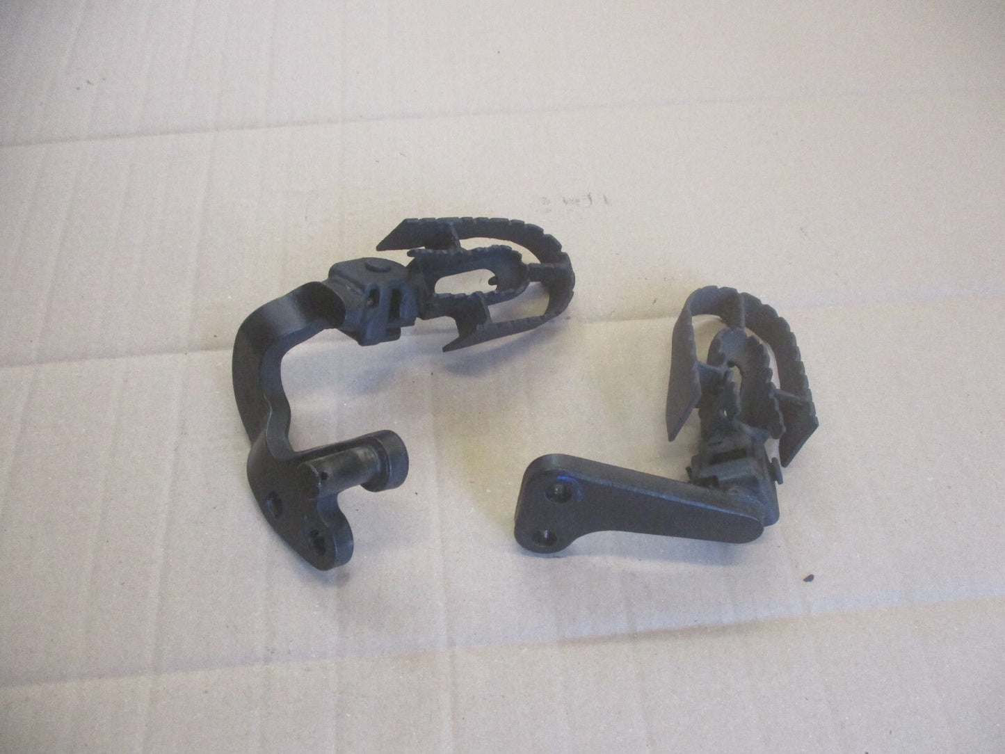 Cales pieds avant larges pour Yamaha 600 XT - Ténéré - XTZ
