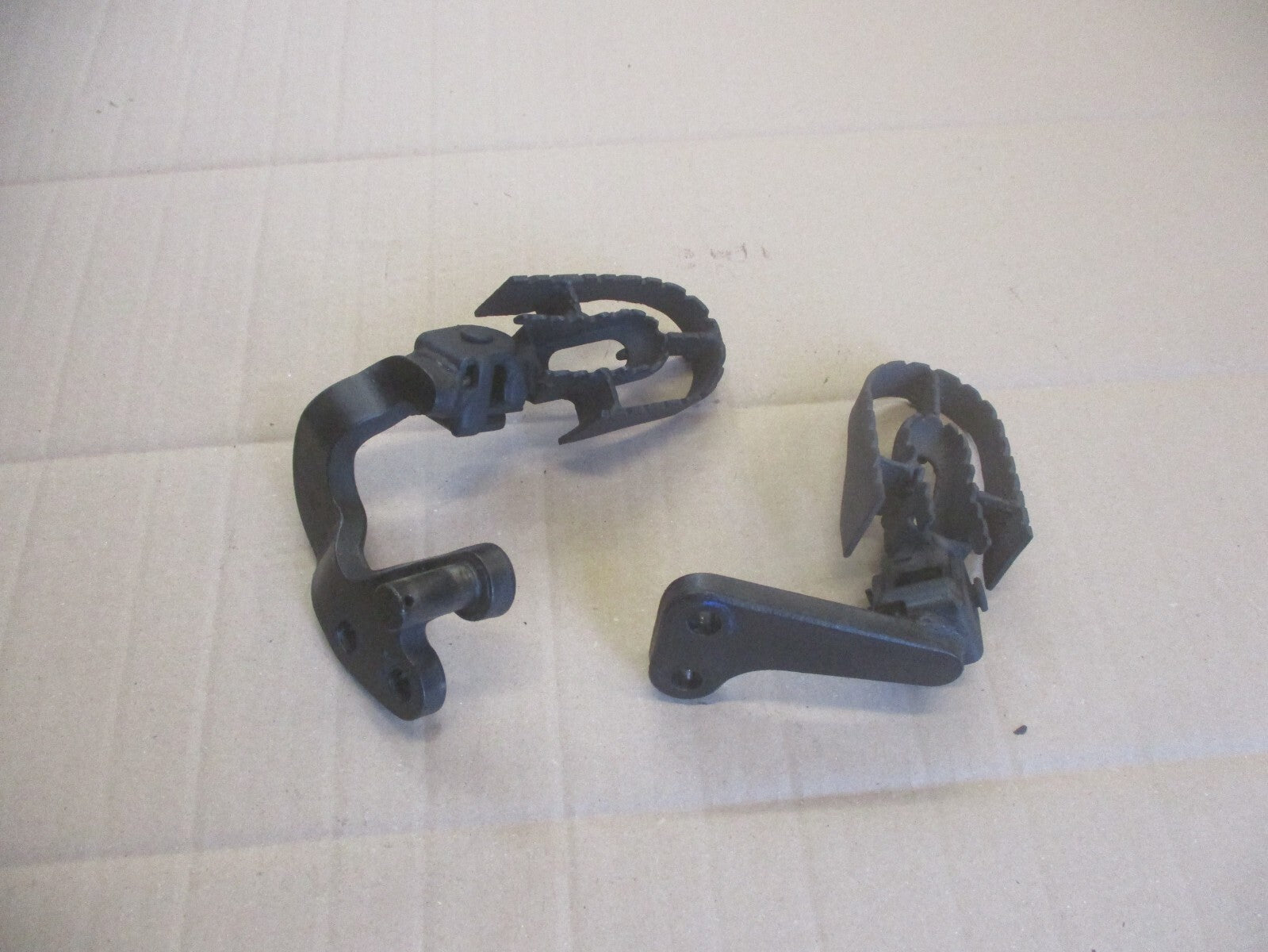 Cales pieds avant larges pour Yamaha 600 XT - Ténéré - XTZ