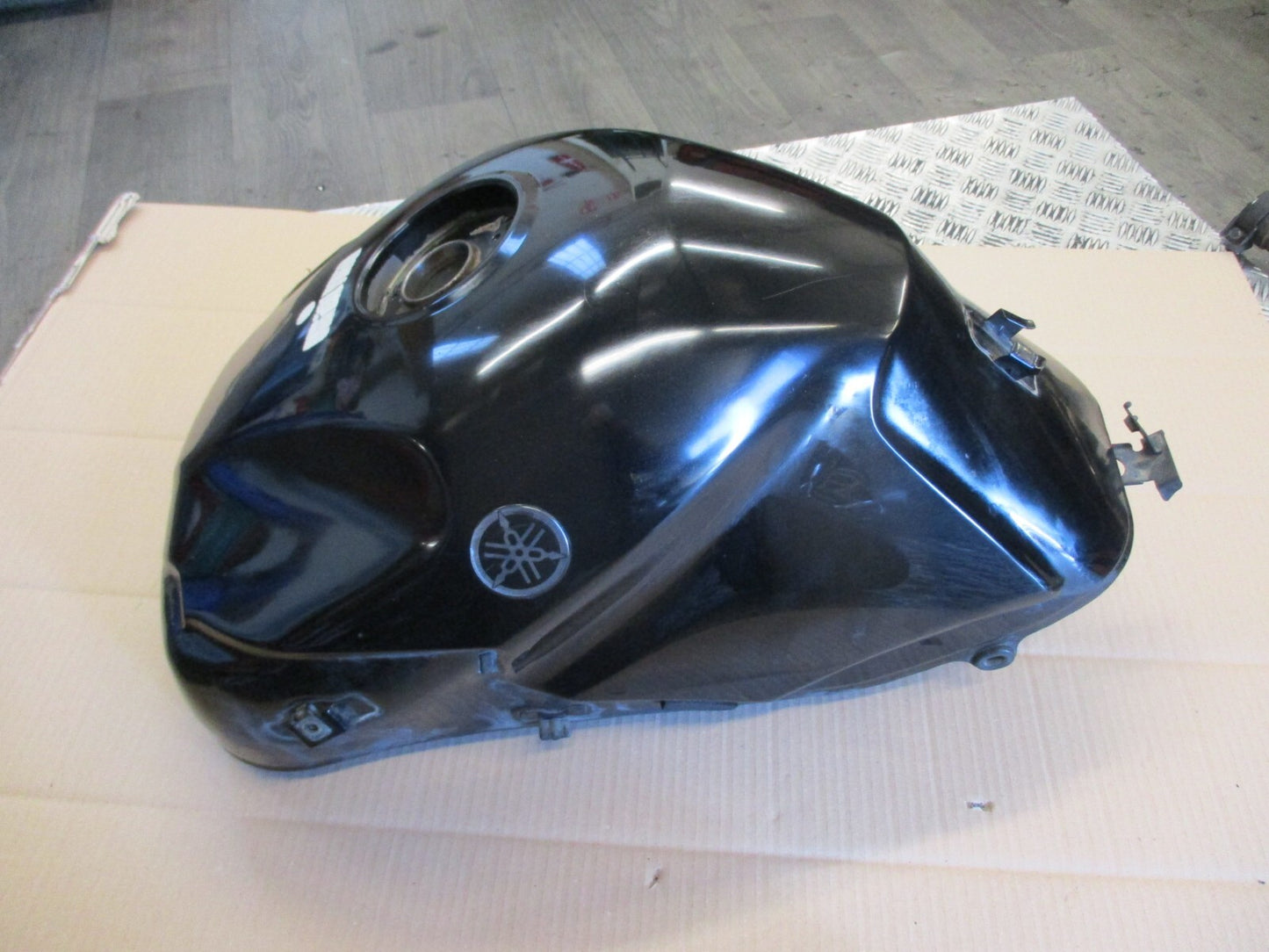 Réservoir d'essence pour Yamaha 900 TDM - RN081 - 2002 / 2005