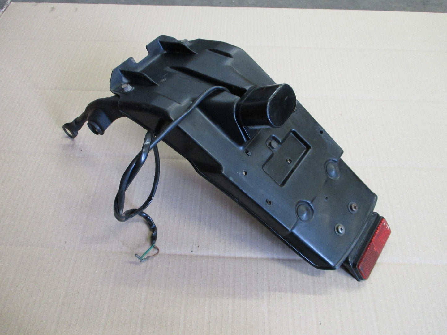 Bavette + feu de plaque pour Honda 600 XLL - XLM - XLLM - PD04
