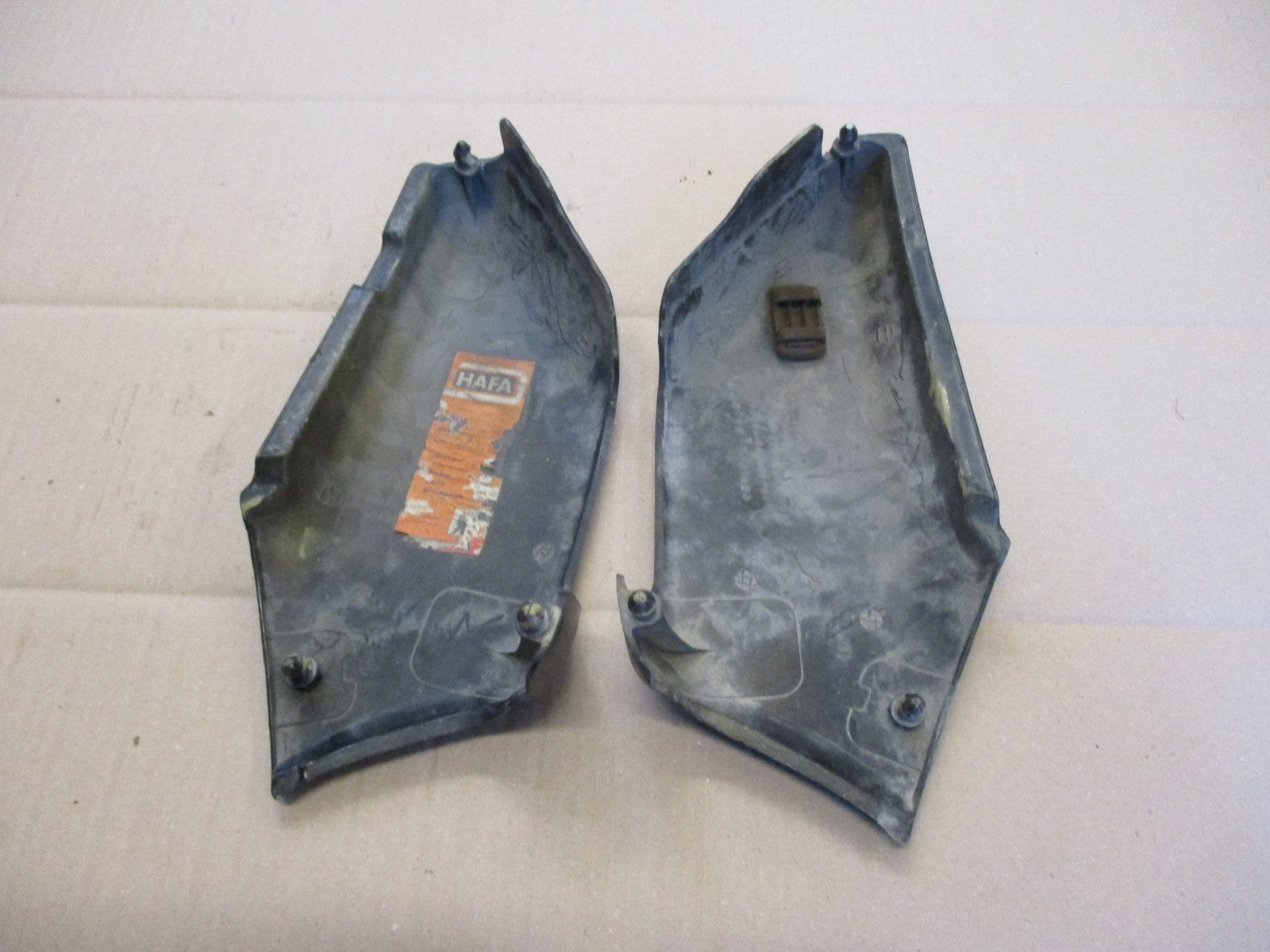 Caches latéraux pour Honda 125 CBT - CB125T - 125 Twin