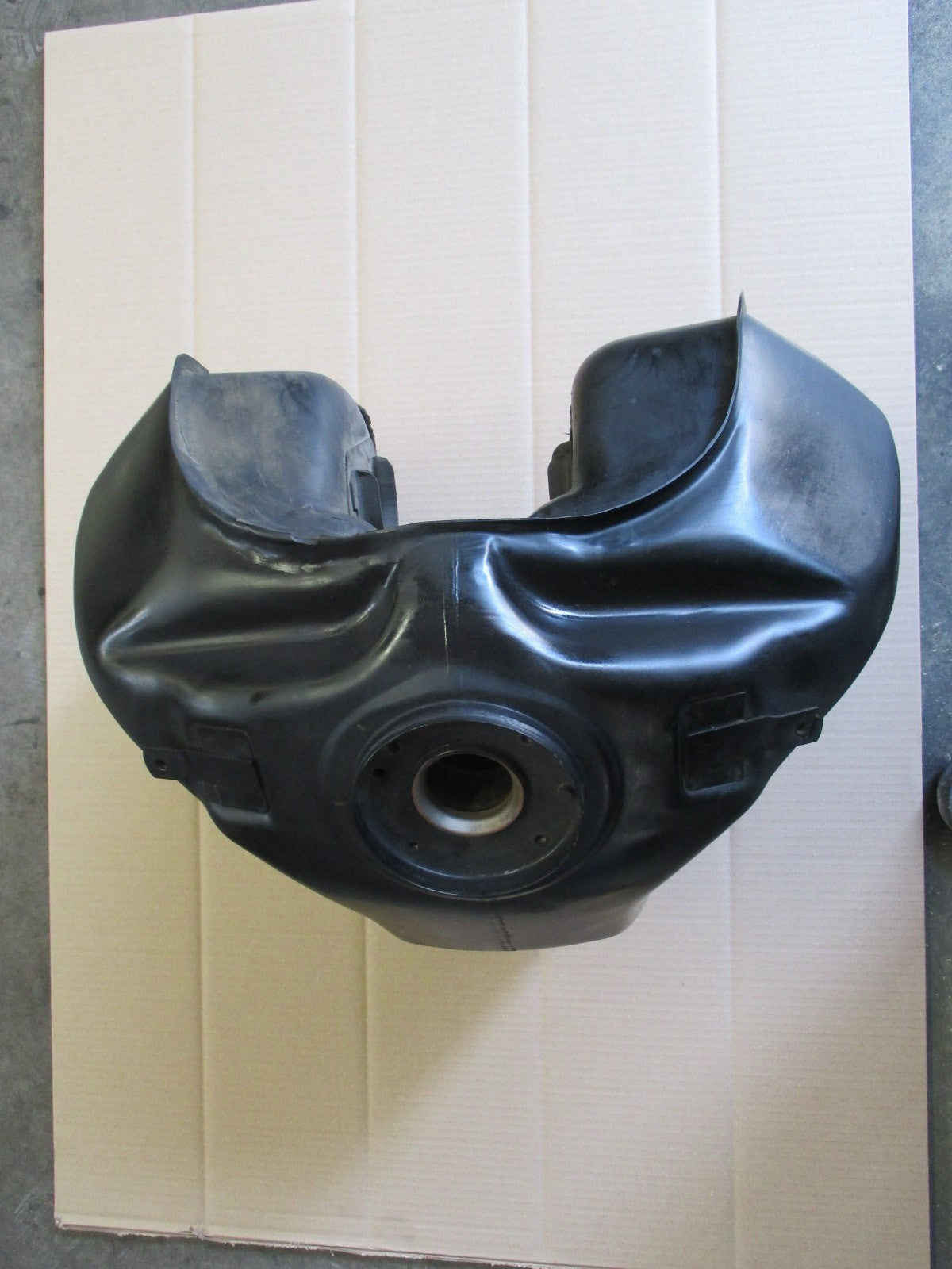 Réservoir essence pour Suzuki 800 DR - SR43A