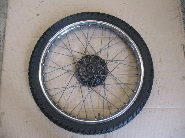 Roue avant avec pneu très peu roulé pour Yamaha 125 XT - 12V - 3YU