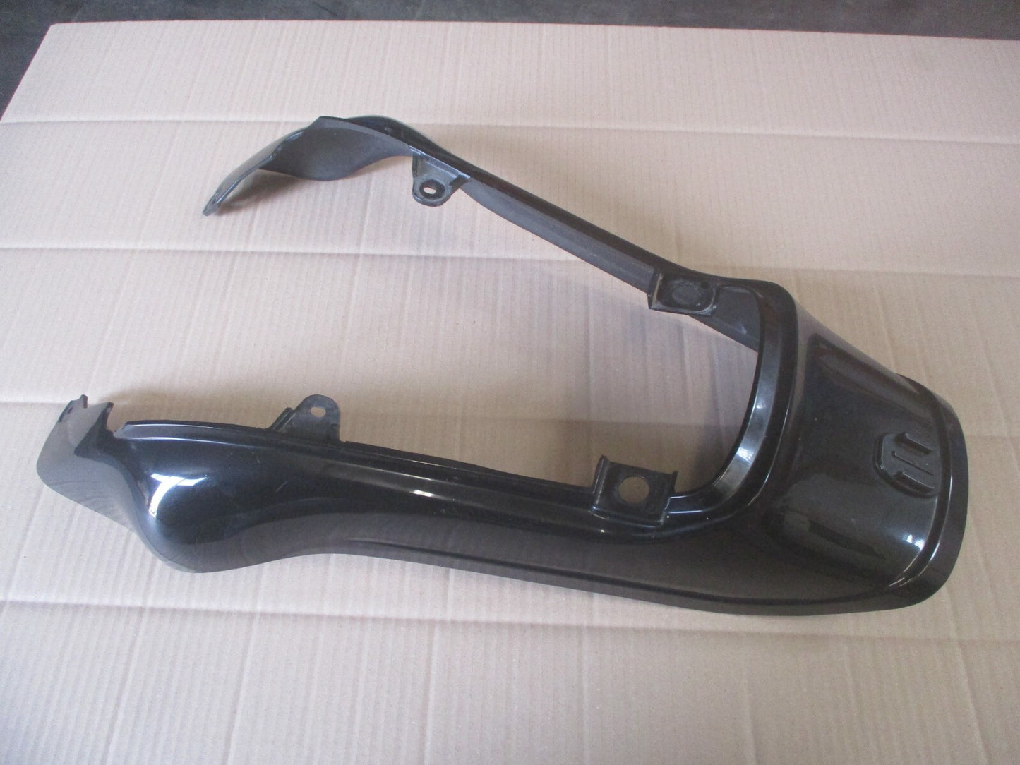 Coque arrière pour Yamaha 750 FZX - 2JE - 4AM